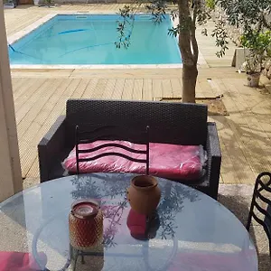 Appartement Du Stade La Maisonnette 4 Pers Parking Gratuit Piscine, Marseille
